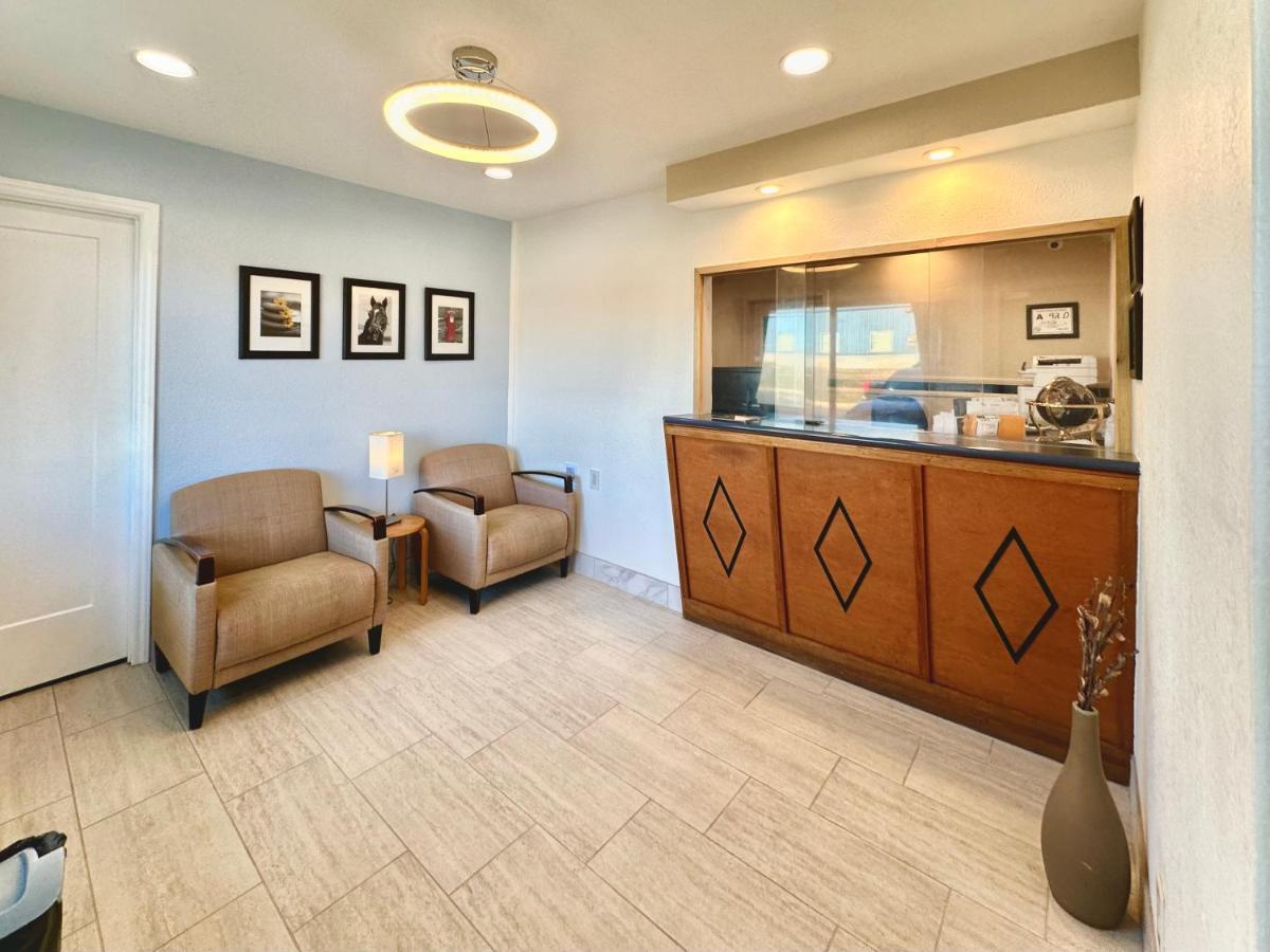 Royal Inn And Suites Charlotte Airport Esterno foto