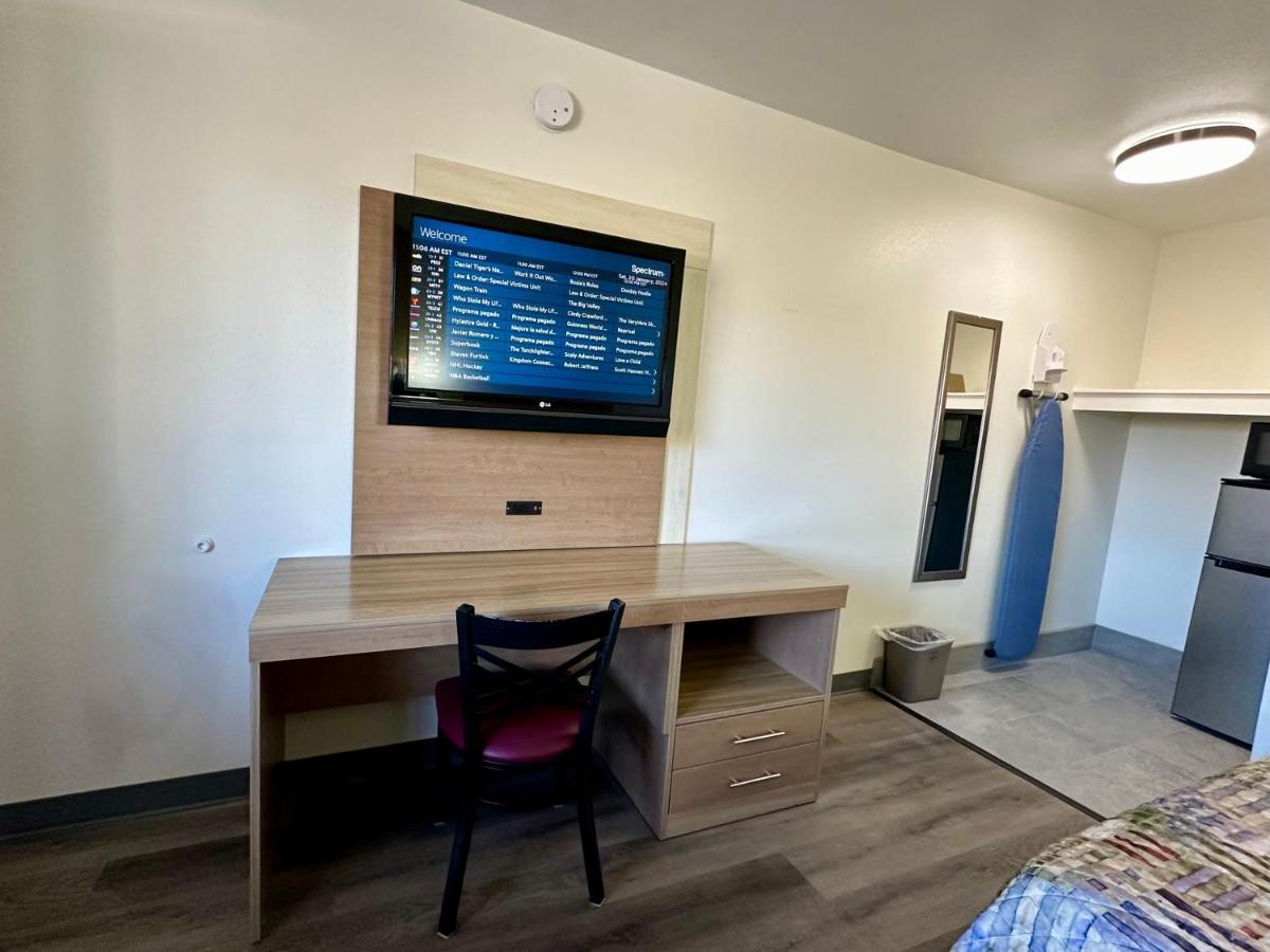 Royal Inn And Suites Charlotte Airport Esterno foto