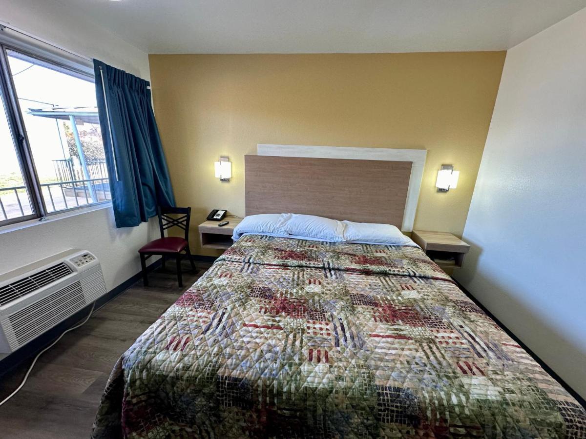 Royal Inn And Suites Charlotte Airport Esterno foto