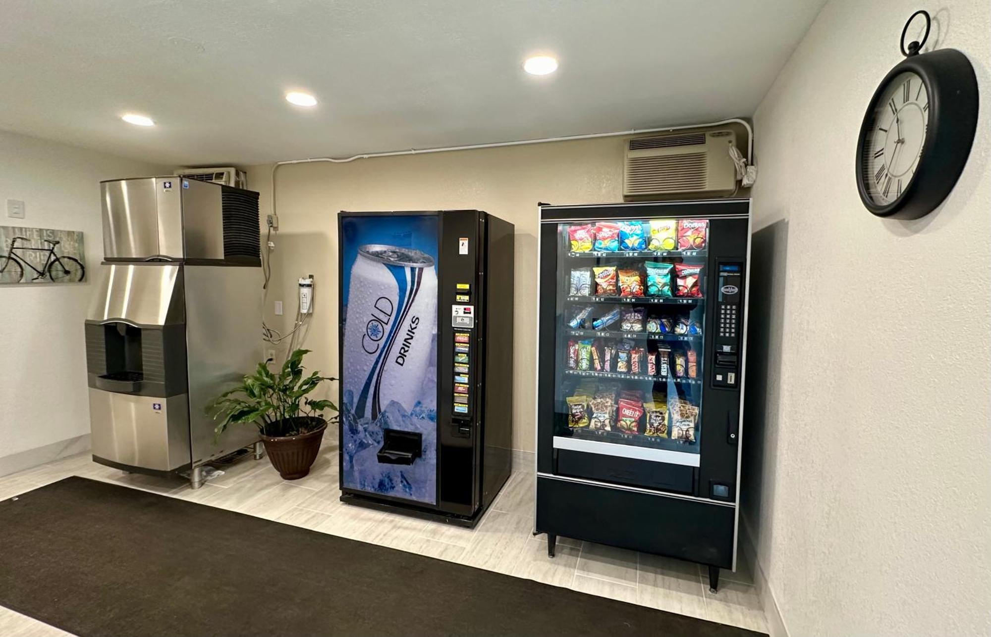 Royal Inn And Suites Charlotte Airport Esterno foto