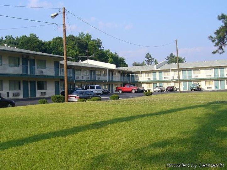 Royal Inn And Suites Charlotte Airport Esterno foto