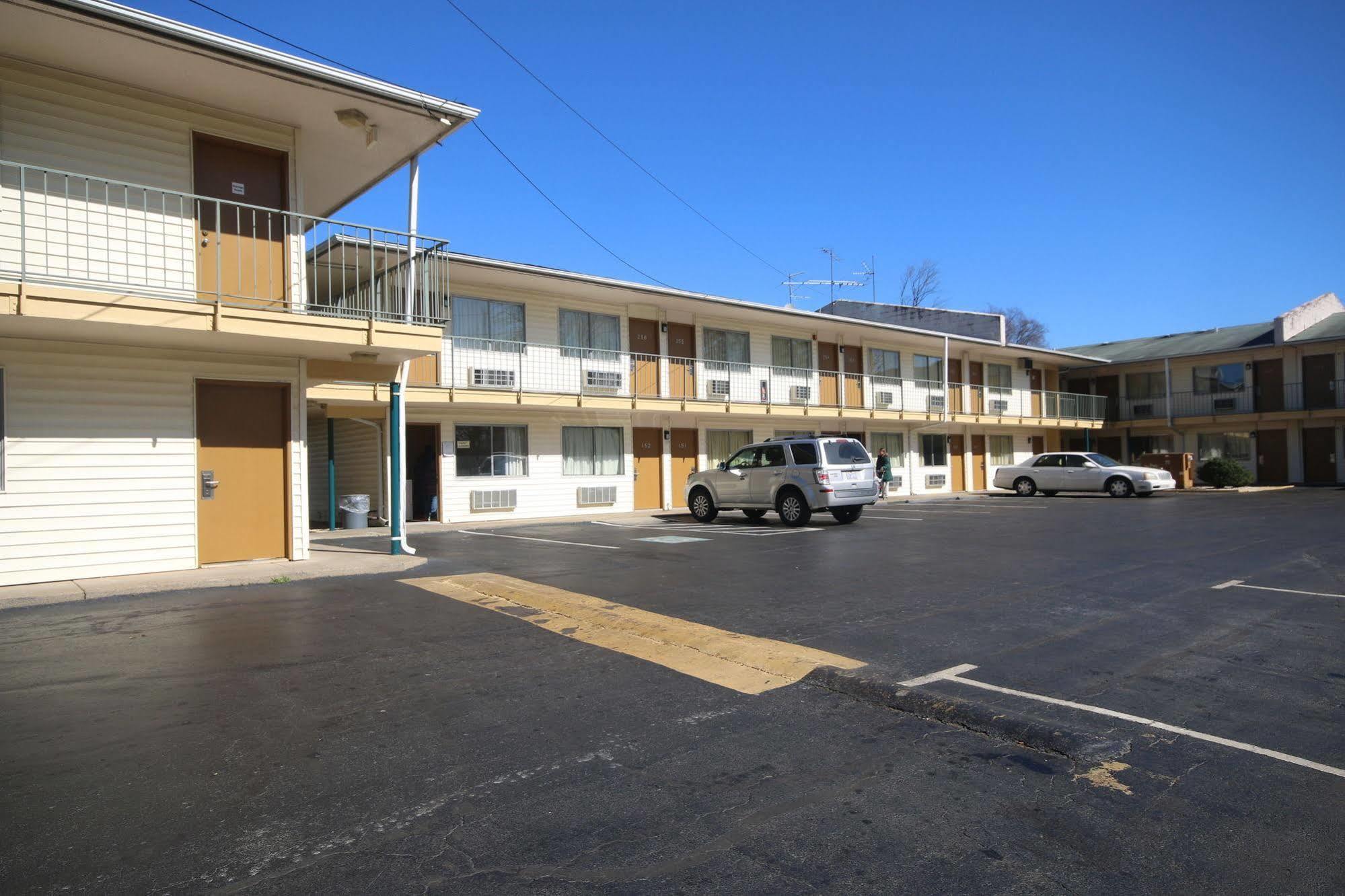 Royal Inn And Suites Charlotte Airport Esterno foto